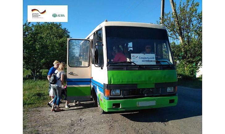 Стаття На Донеччині для мешканців «сірої» зони діє шість соціальних автобусів Ранкове місто. Київ