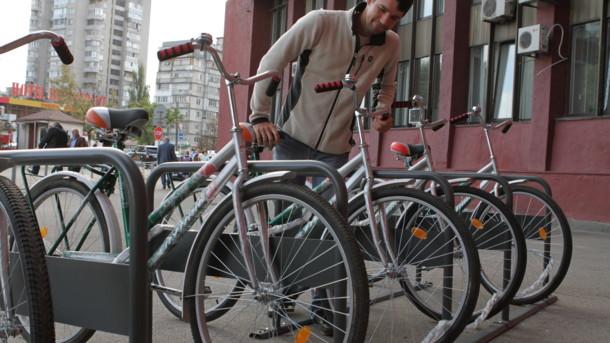 Стаття У Києві створюють мережу пунктів прокату велосипедів Ранкове місто. Київ