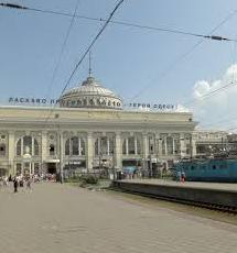 Стаття З Одеси до Дніпра курсуватиме додатковий поїзд: коли запустять? Ранкове місто. Київ