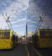 Стаття У Києві на Виноградарі реконструюють тролейбусну мережу і запустять нову лінію Ранкове місто. Київ