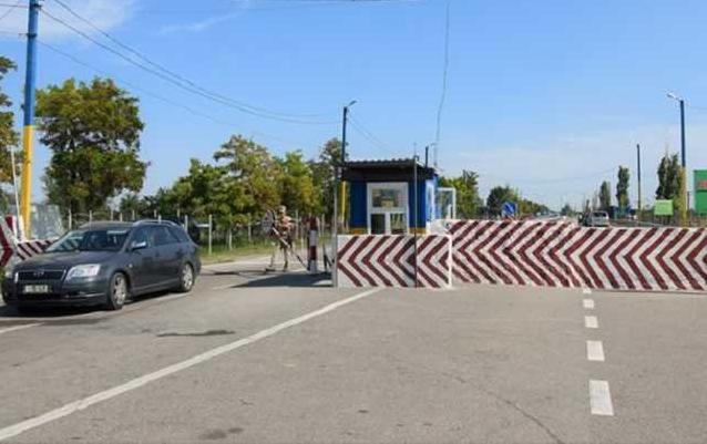 Стаття Пункт Каланчак на админгранице с Крымом не будет пропускать автомобили Ранкове місто. Київ