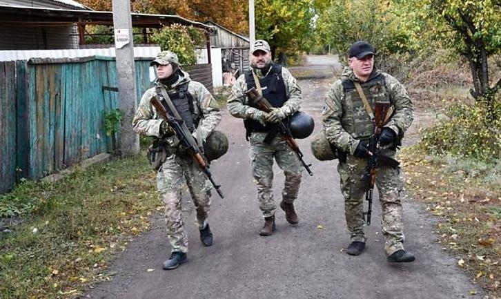 Стаття Поліція нарощує додаткові сили в Золотому на Донбасі Ранкове місто. Київ