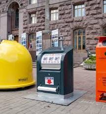 Стаття У Києві розмістили сотні нових контейнерів для сміття Ранкове місто. Київ