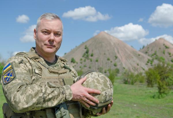 Стаття Жители Донбасса стали значительно больше доверять военным Ранкове місто. Київ