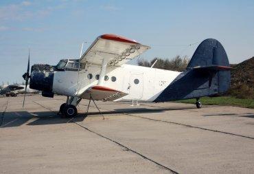 Стаття Житель Николаева подарил военным самолет Ранкове місто. Київ