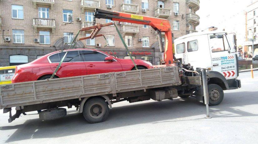 Стаття В Киеве изменились инструкции по возвращению автомобиля после эвакуации Ранкове місто. Київ