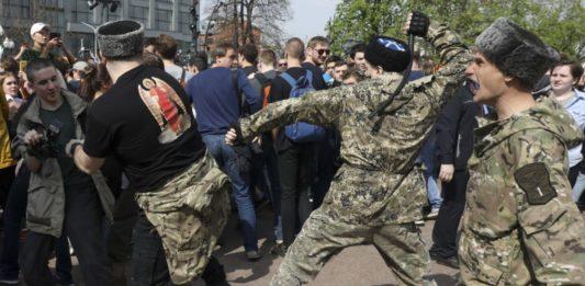 Стаття В Крыму «казаки» работают на полицию оккупантов Ранкове місто. Київ