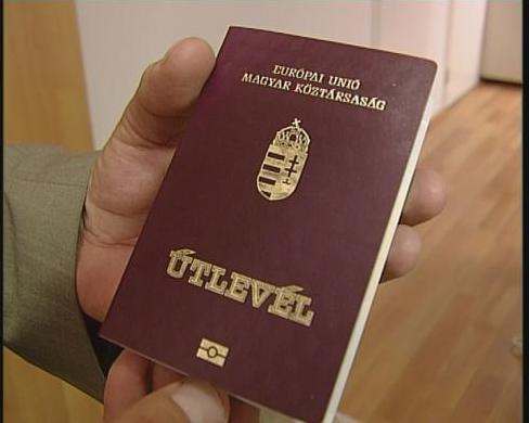 Стаття Венгрия начала отбирать ранее выданные украинцам паспорта Ранкове місто. Київ