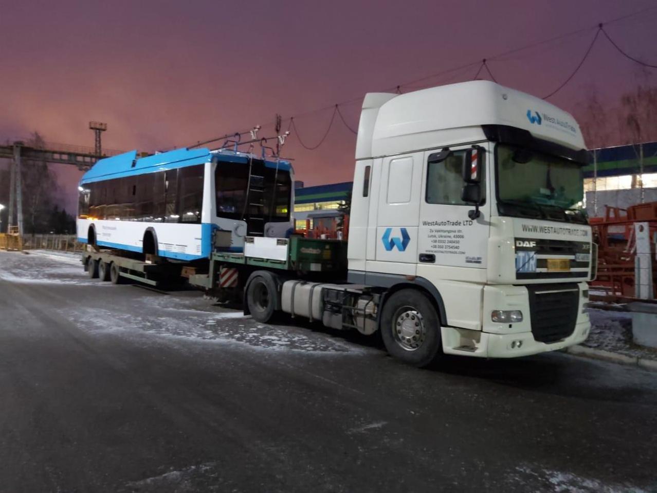 Стаття До Маріуполя везуть першу партію білоруських тролейбусів (ФОТО) Ранкове місто. Київ