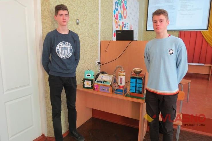 Стаття Українські школярі винайшли пристрій для очищення води від хімічного забруднення Ранкове місто. Київ