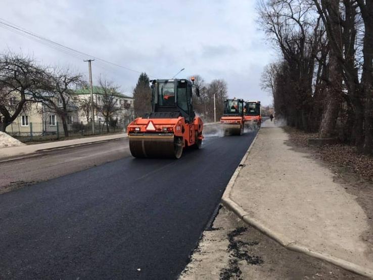 Стаття В Україні ремонтуватимуть дорогу, що з’єднує пункти пропуску через кордон з Польщею Ранкове місто. Київ