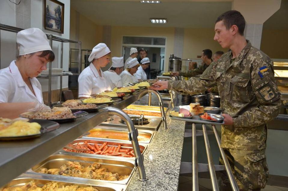 Стаття Усі бойові частини ЗСУ перейшли на нову систему харчування Ранкове місто. Київ