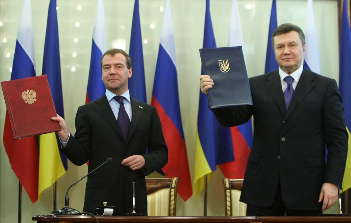 Стаття Харківські угоди: як 10 років тому Янукович здав Крим Росії Ранкове місто. Київ