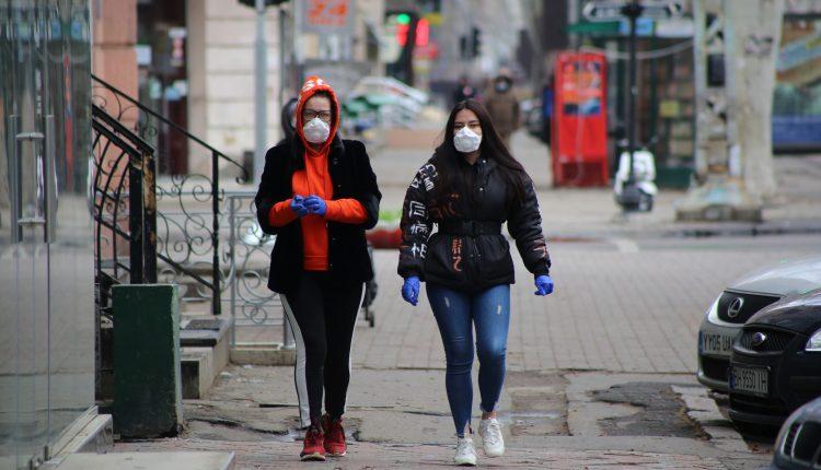 Стаття Новые стандарты жизни: карантин пройдет, но маски и перчатки придется носить долго Ранкове місто. Київ