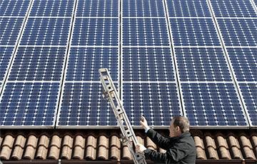 Стаття Десятки тысяч украинцев устанавливают домашние солнечные электростанции Ранкове місто. Київ