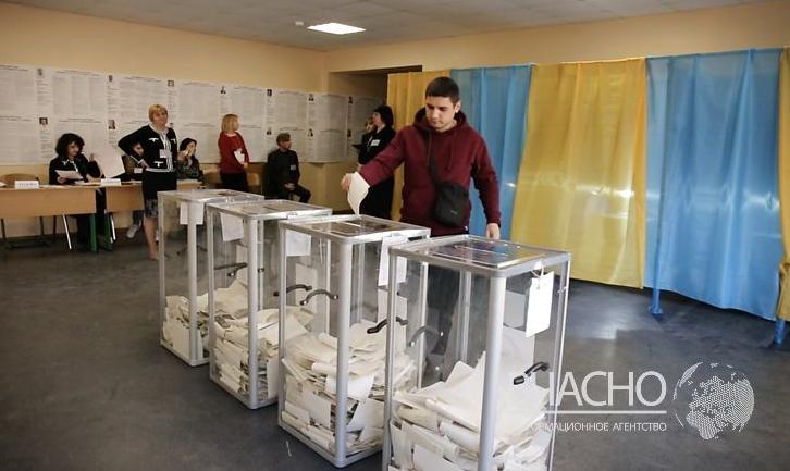 Стаття ЦВК дозволила переселенцям голосувати на місцевих виборах Ранкове місто. Київ