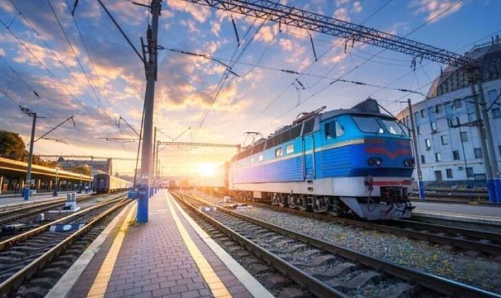Стаття Укрзалізниця збільшує періодичність курсування поїздів на Донбас Ранкове місто. Київ