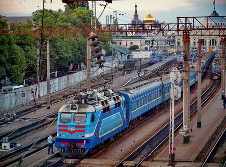 Стаття «Укрзализныця» запускает еще несколько пассажирских поездов Ранкове місто. Київ