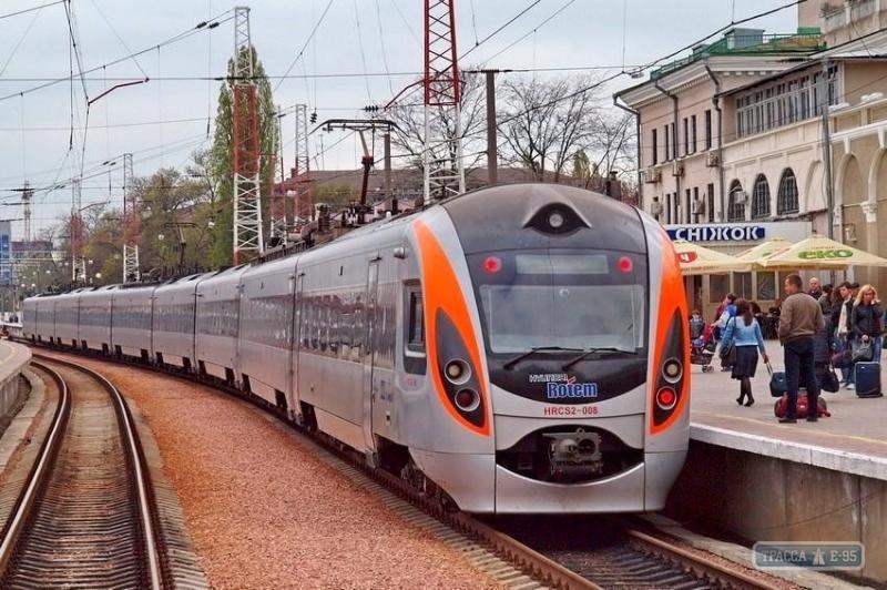 Стаття Дополнительный скоростной поезд будет курсировать из Киева в Одессу Ранкове місто. Київ