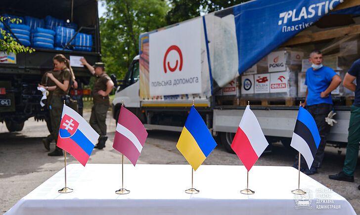 Стаття Латвія та Польща передали гуманітарну допомогу жителям Донбасу Ранкове місто. Київ