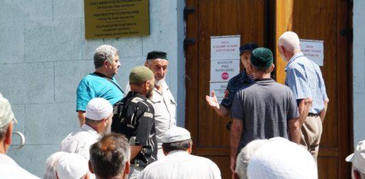 Стаття Аксенов побоялся выйти к крымским татарам после обвинения их в терроризме Ранкове місто. Київ