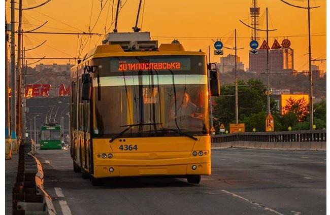 Стаття Ремонт проспекту Бандери: як зміниться робота громадського транспорту? Ранкове місто. Київ