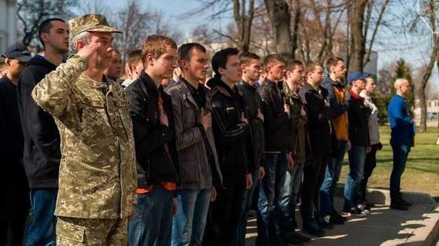 Стаття В Минобороны объяснили, что делать с повестками в армию, которые пришли абитуриентам Украины Ранкове місто. Київ