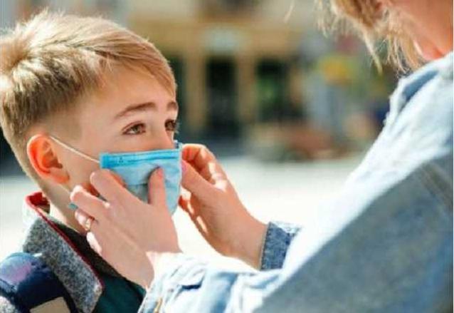 Стаття В Минздраве рассказали, сколько масок в день нужно ребенку в школе Ранкове місто. Київ