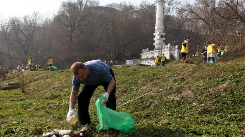 Стаття Киян кличуть на масове прибирання міста від сміття. Що з собою брати Ранкове місто. Київ