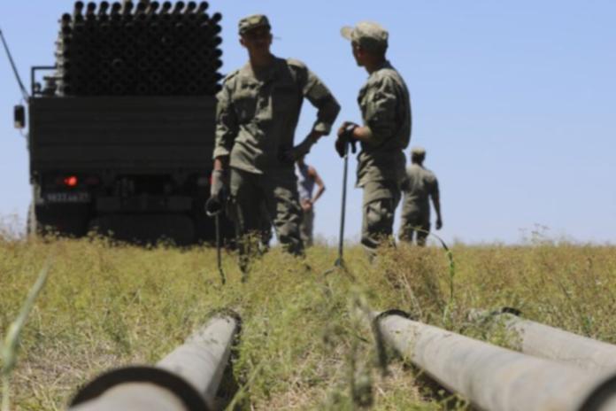 Стаття Оккупанты забирают последнюю воду в Крыму для нужд военных Ранкове місто. Київ