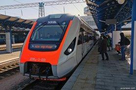 Стаття «Укрзализныця» назначила 3 дополнительных поезда на новогодние праздники Ранкове місто. Київ