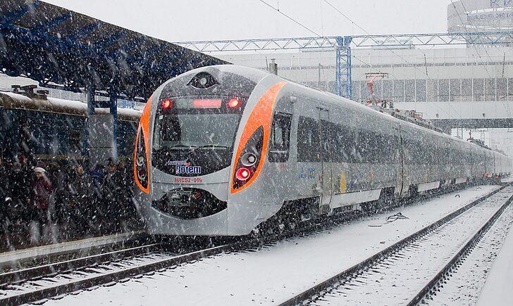 Стаття Укрзалізниця призначила 17 додаткових поїздів до новорічних свят Ранкове місто. Київ