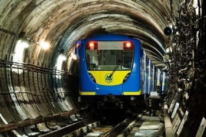 Стаття У Мінфіні назвали дату відкриття перших трьох станцій метро на Троєщину Ранкове місто. Київ