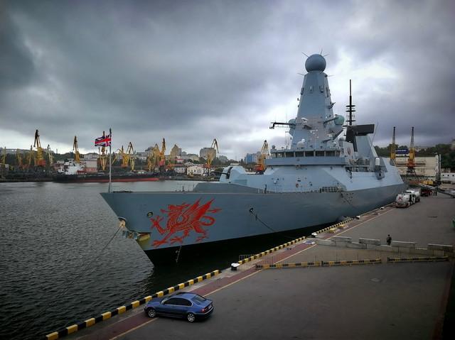 Стаття Защищать Одессу с моря будут боевые корабли Королевского флота вместо американских эсминцев Ранкове місто. Київ