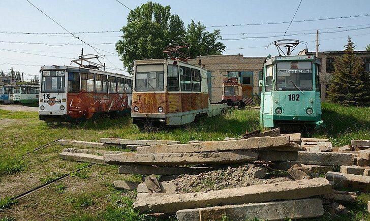 Стаття В окупованому Луганську колишній трамвайний парк гниє просто неба. ФОТО Ранкове місто. Київ