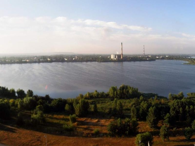 Стаття “Готові виходити на протести”. Активістка розповіла, як відстоюватимуть озеро на Вирлиці Ранкове місто. Київ