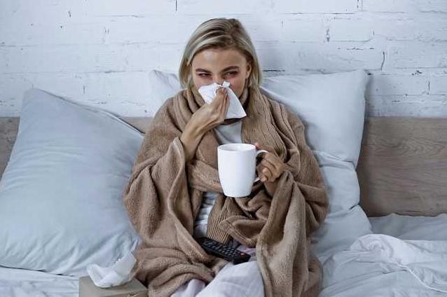 Стаття В МОЗ объяснили украинцам, чем отличаются симптомы обычного гриппа и коронавируса нового типа Ранкове місто. Київ