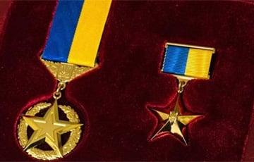 Стаття Зеленский присвоил звание Герой Украины 12 военным Ранкове місто. Київ
