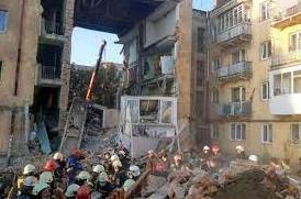 Стаття Що робити, якщо ви опинилися в напівзруйнованій будівлі після удару: інструкція Ранкове місто. Київ