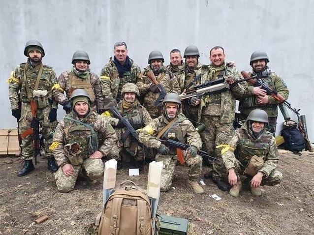 Стаття Колишній міністр оборони Грузії вступив до нас у лави добровольців Ранкове місто. Київ