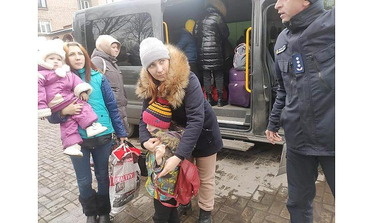 Стаття На Донеччині створили чат-бот для пошуку рідних та знайомих, евакуйованих в межах області Ранкове місто. Київ