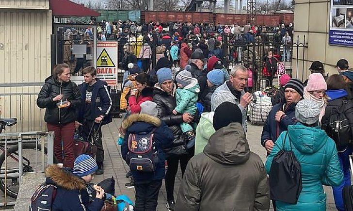 Стаття Стоп Фейк: на Донеччині ширяться чутки про неможливість виїхати з області після 8 квітня Ранкове місто. Київ