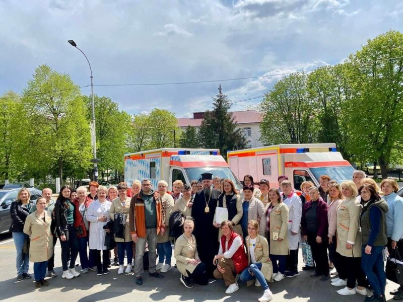 Стаття Бучанська громада отримала два реанімобілі та відновила роботу медамбулаторій (графік, адреси) Ранкове місто. Київ