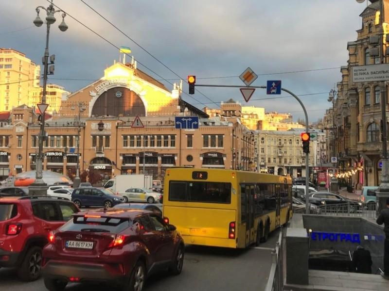 Стаття У громадському транспорті Києва планують відновити оплату за проїзд Ранкове місто. Київ