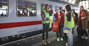 Стаття Из Перемышля в Запорожье запустят новый поезд для возвращения беженцев в Украину Утренний город. Київ
