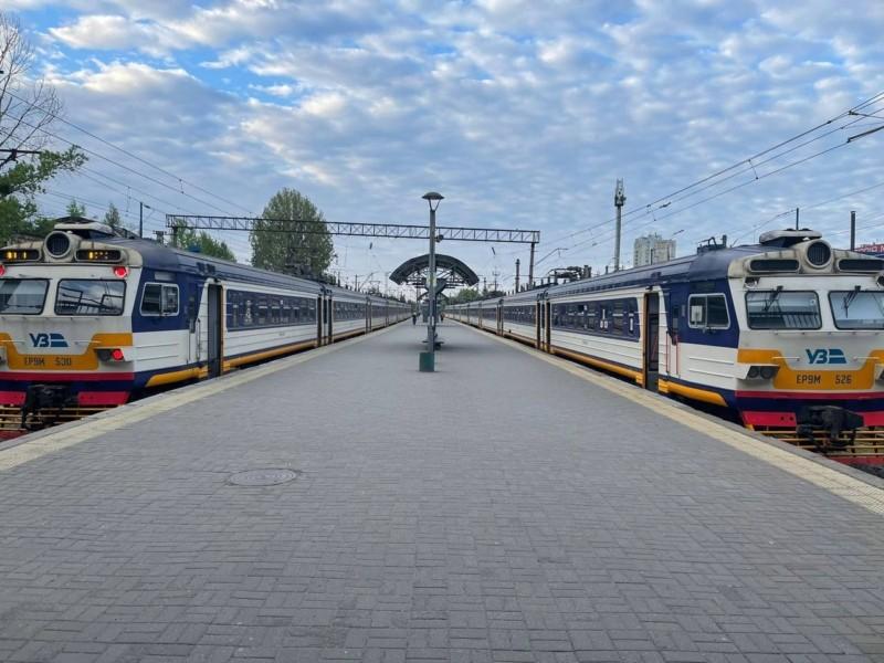 Стаття З Дарниці до Ніжина курсуватимуть 5 пар поїздів Kyiv City Express Ранкове місто. Київ