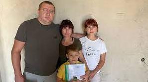 Статья На Виннитчине семье погибшего бойца батальона «Азов» вручили ключи от квартиры (видео) Утренний город. Киев