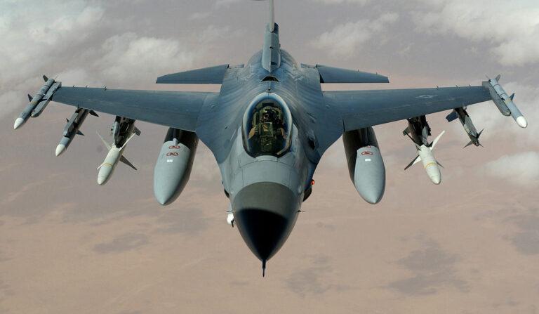 Стаття Подготовка летчиков ВСУ на самолетах F-15 и F-16: в Конгрессе США предлагают начать обучение Ранкове місто. Київ