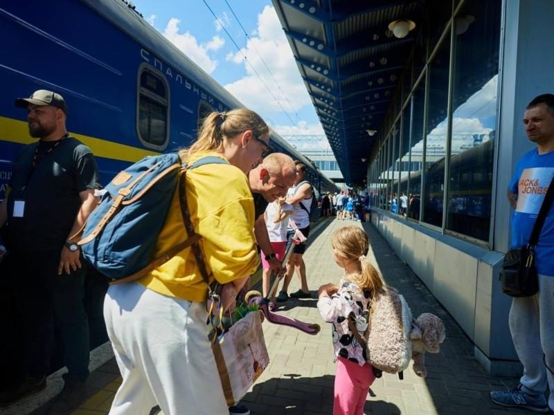 Стаття Між Києвом і Запоріжжям запускають додатковий поїзд Ранкове місто. Київ