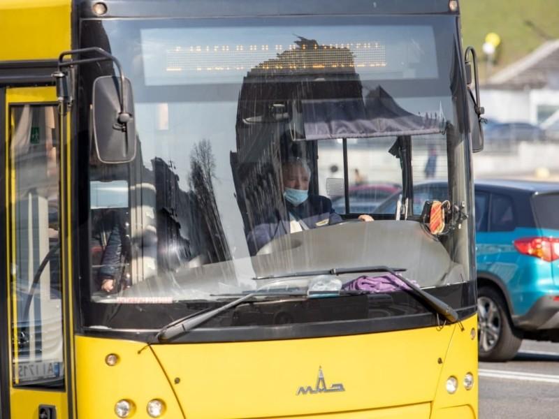 Статья Автобуси № 21 заїжджатимуть до станції метро «Почайна», а трамвай № 28 відновить роботу Утренний город. Киев